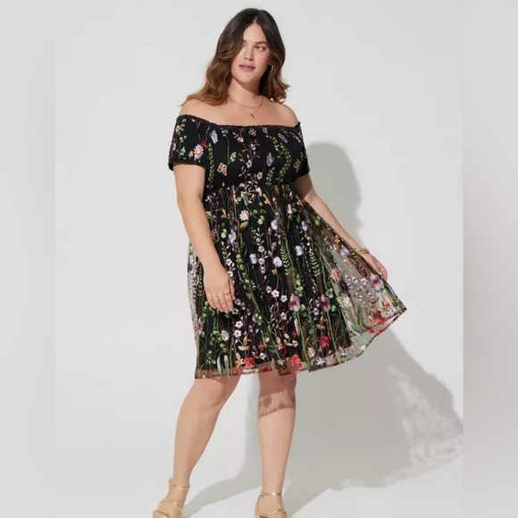 torrid Dresses & Skirts - NWT Torrid Smocked Bodice Off Shoulder Skater Dress - Black Lace Embroidery